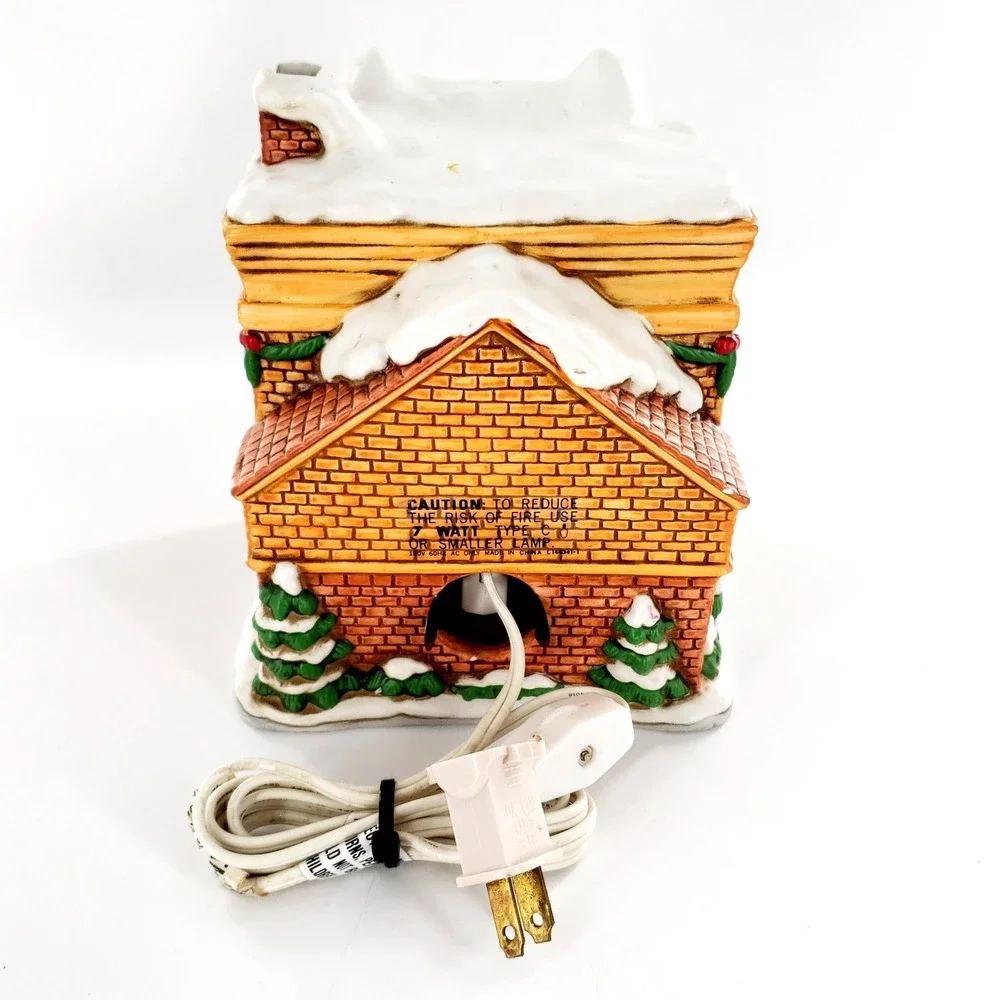 Vintage 1987 Lefton Colonial Village Christmas Engine Co No 5 w/ Light Tested